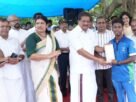 ഗാന്ധിജയന്തിയിൽ മികവിന്റെ കൈയൊപ്പ്; വിവിധ മേഖലകളിലെ പ്രതിഭകൾക്ക് ആദരം ഗാന്ധിജയന്തിയിൽ മികവിന്റെ കൈയൊപ്പ്; വിവിധ മേഖലകളിലെ പ്രതിഭകൾക്ക് ആദരം